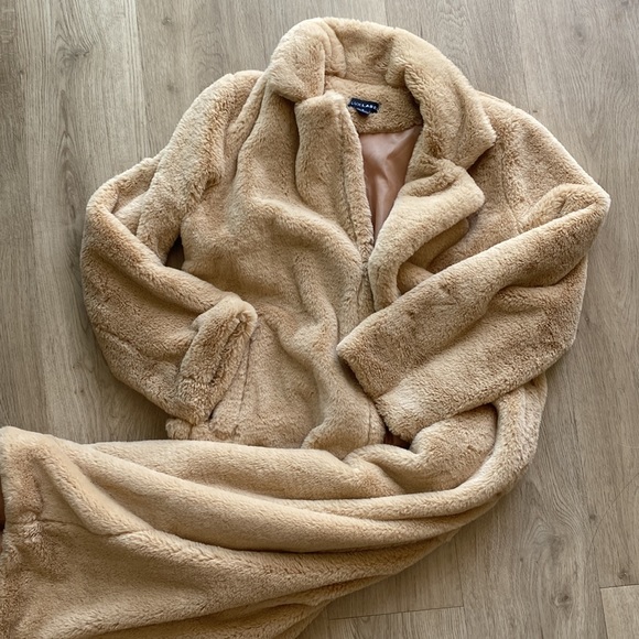 JLUXLABEL faux fur beige coat - Picture 9 of 9